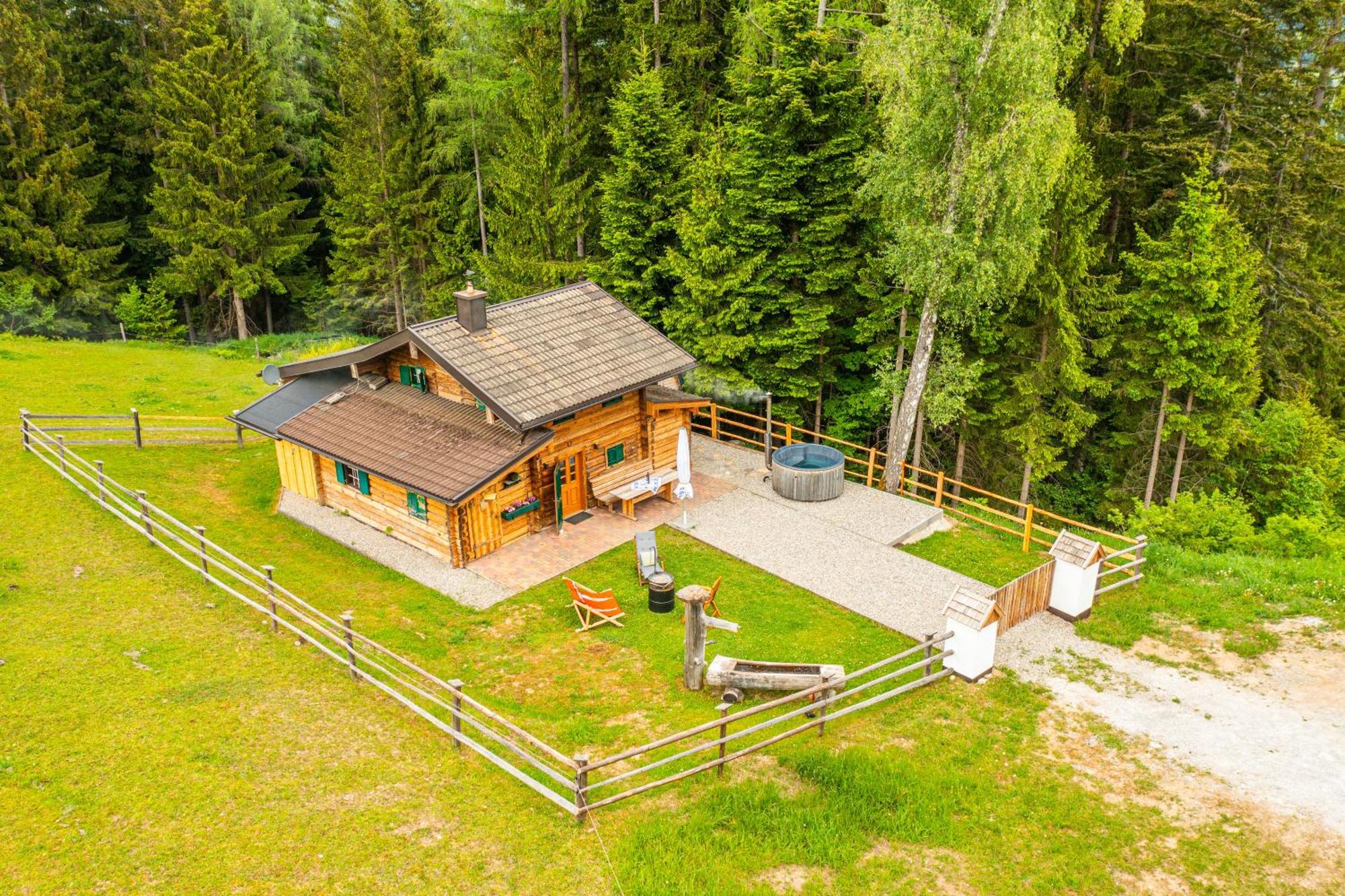 Almfrieden Villa Werfen Exteriör bild