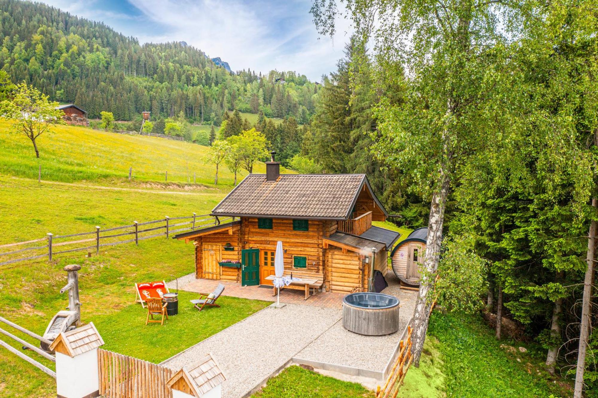 Almfrieden Villa Werfen Exteriör bild